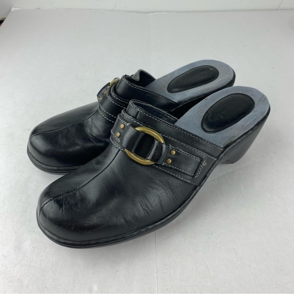 Clarks Womens 8.5 Black Leather Heeled Mules Slip On Clogs - Picture 3 of 6